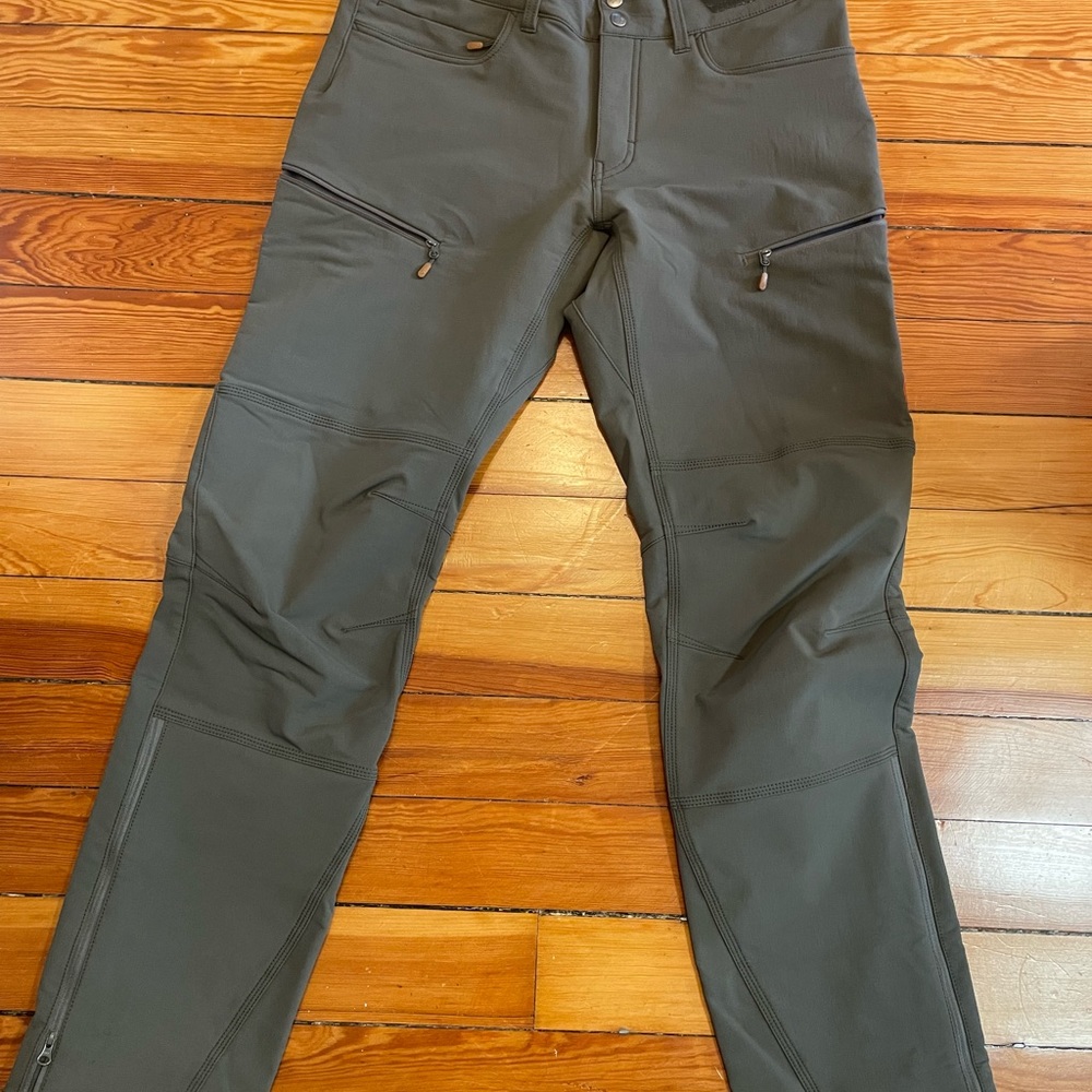 Mens Medium Norrona Svalbard soft shell pant M